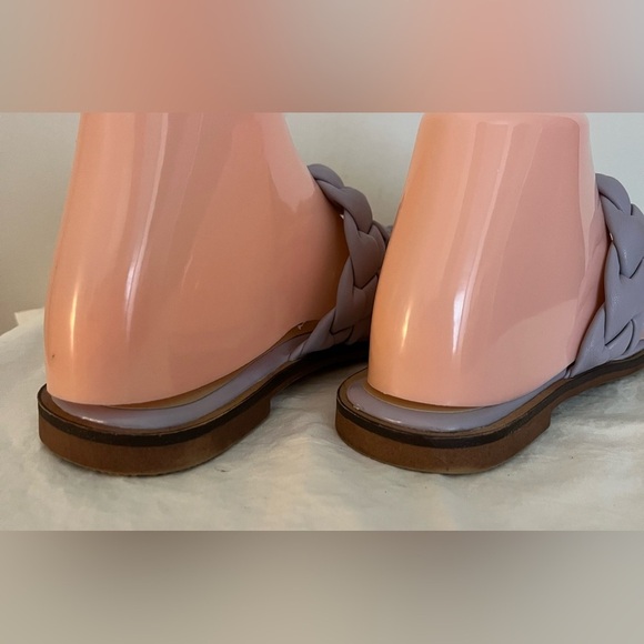 Time & Tru Women’s Lavender Braid Two-Band Sandals Memory Foam Footbed; Size 6 - Picture 6 of 7